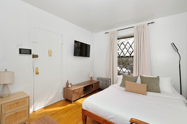 Foto del edificio - 419 W 54th St