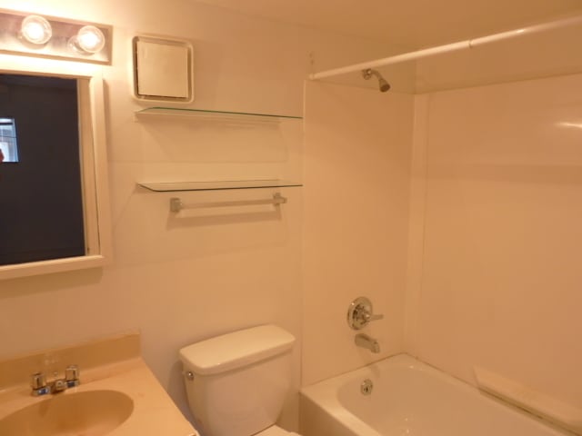 Photo - 510 14th St Unit #202 Knoxville, TN 37916 Apartment