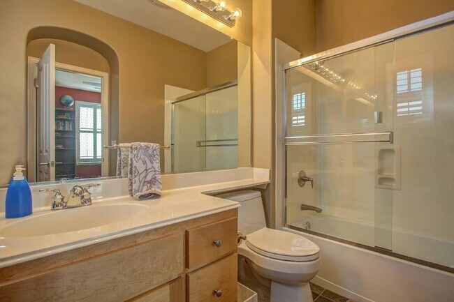 Building Photo - 3320 Villa Contessa Ct