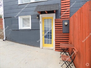 Building Photo - 522 Morgan St NE