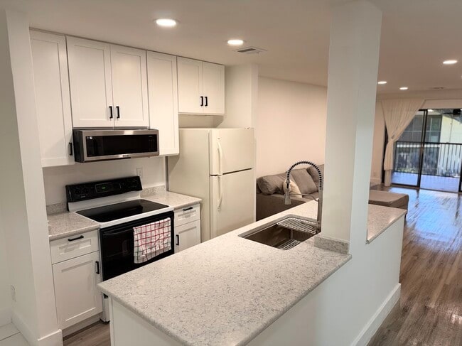 Foto del edificio - 9517 NW 2nd Pl