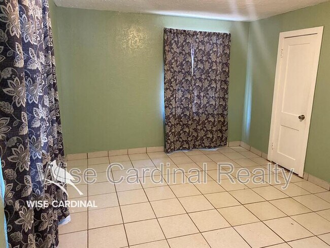 Foto del edificio - 1017 N Main Ave