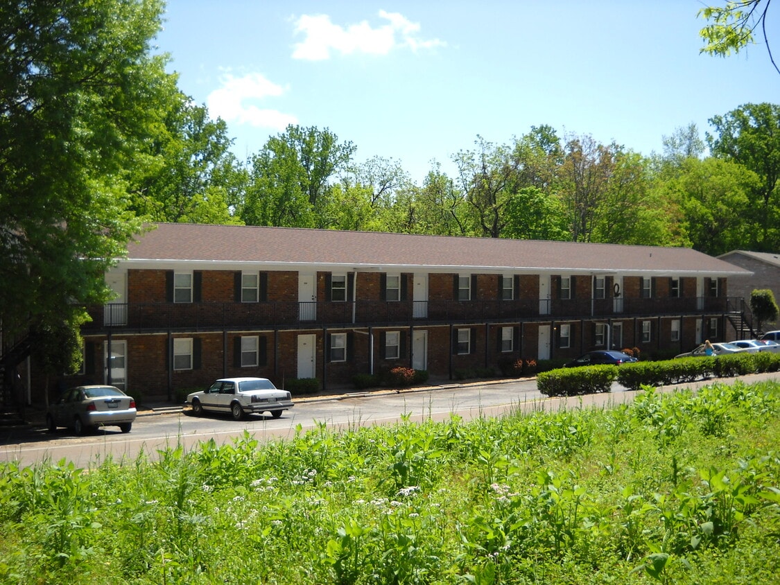 Primary Photo - 480 E Red Bud Rd