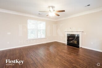 Building Photo - 161 Vango Dr