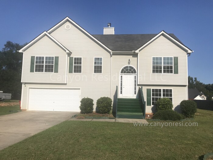 Exciting split level home House Rental in Hampton, GA