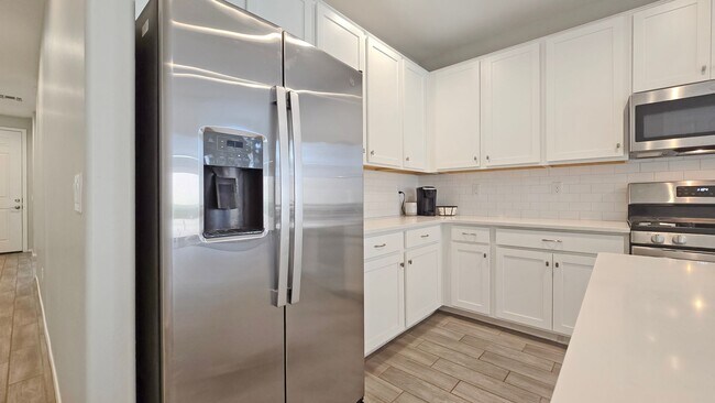 Foto del edificio - 18572 W Cottontail Ln