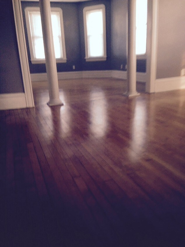 Primary Photo - 161 Barlow St