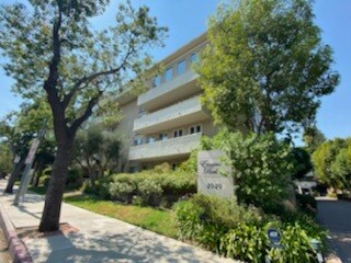 Foto del edificio - 4949 Genesta Ave