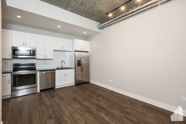 Foto del edificio - 3833 N Broadway