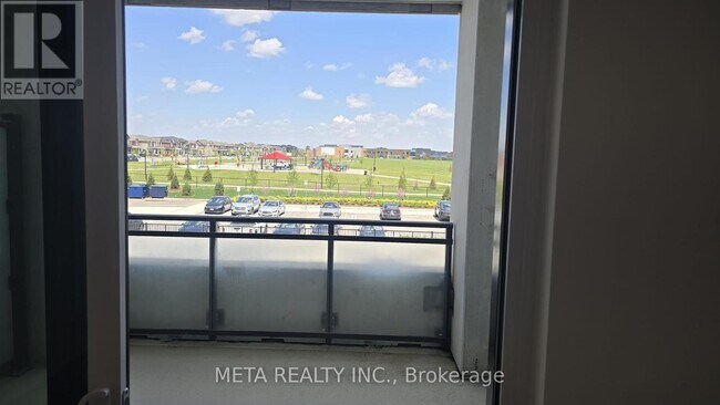 Photo du bâtiment - 760-760 Whitlock Ave