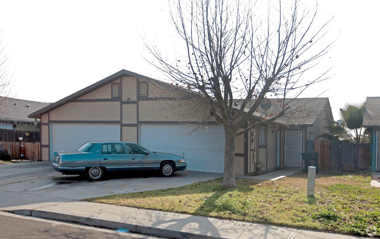 Primary Photo - 1428 Pecos Ave