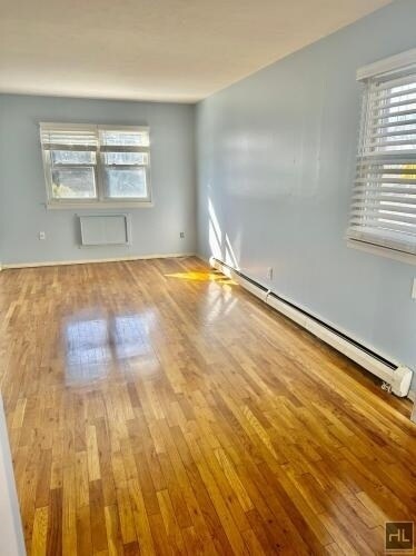 Foto del edificio - LITTLE NECK PARKWAY