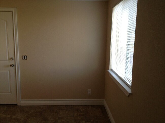 Foto del edificio - 3532 Valley Heights Dr