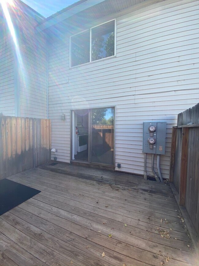 Foto del edificio - City of Gunnison Spacious 2 bedroom/2.5 bath!