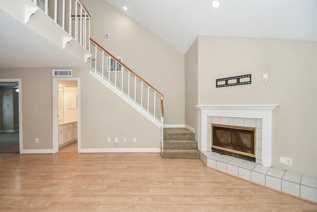 Foto del edificio - 3150 Walnut Bend Ln