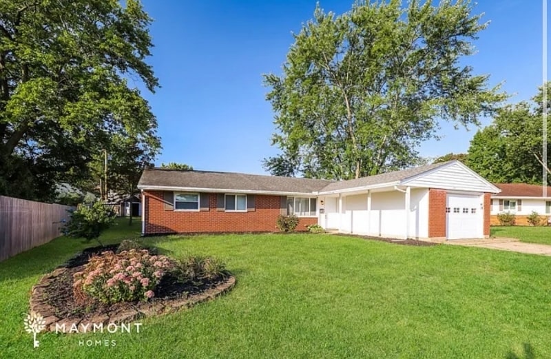 Primary Photo - 333 Brownstone Dr