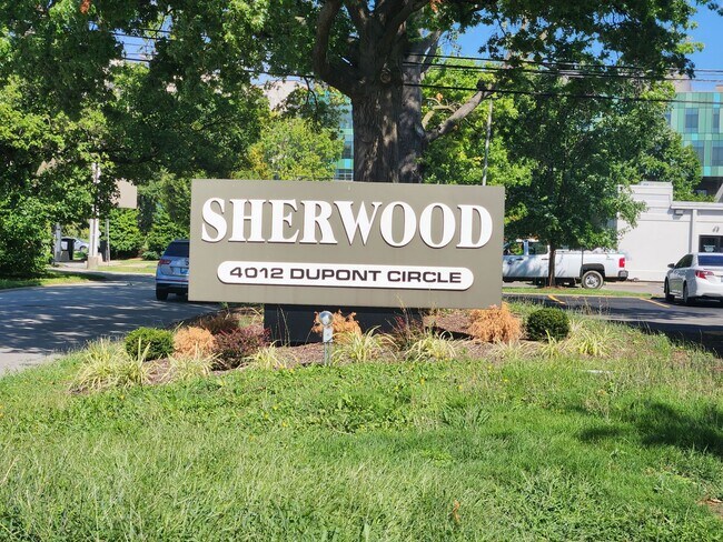 Foto del edificio - Charming 1 bedroom 1 bath condo in St. Matthews!!