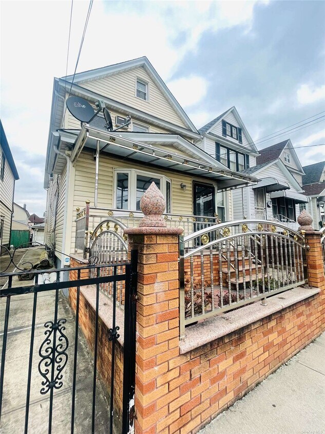 Primary Photo - 101-17 131st St