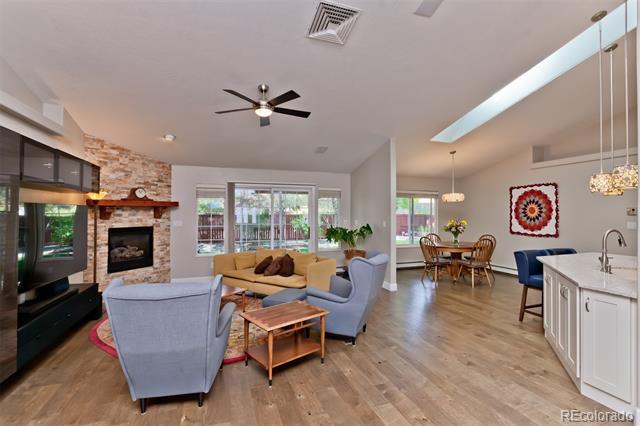 Foto del edificio - 2071 Stagecoach Ct