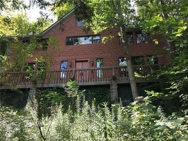 Photo - 1806 Upper Burma Rd House