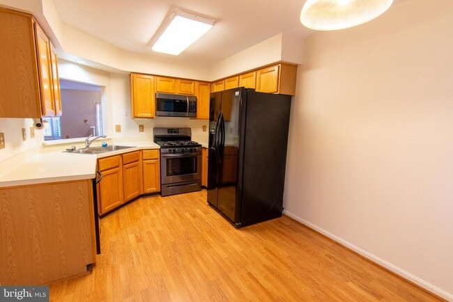 Building Photo - 11970 Thurloe Dr