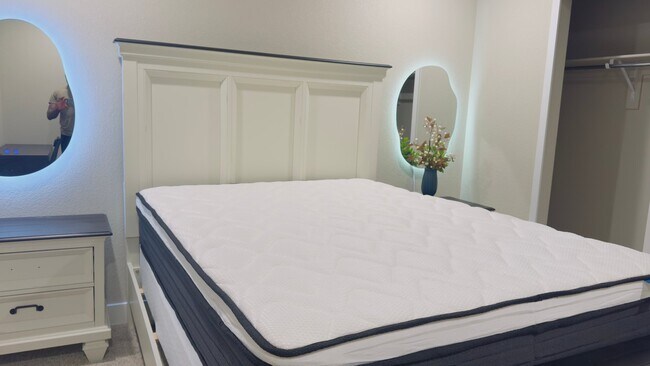 Foto del edificio - 5409 Sidewinder Dr