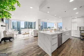 Building Photo - 3338 Peachtree Rd