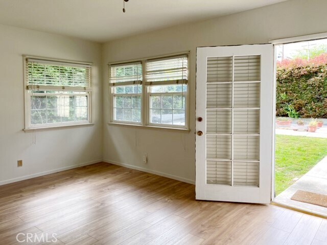 Foto del edificio - 4457 Oakwood Ave