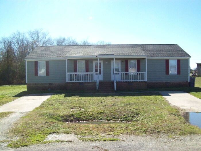 112 B Suzanne Circle, Roanoke Rapids House for Rent in Roanoke Rapids