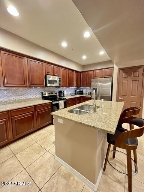 Updated stainless and granite - 3935 E Rough Rider Rd