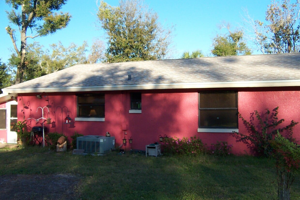 Primary Photo - 509 E Magnolia St