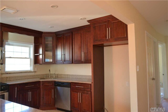 Foto del edificio - 140-35 248th St