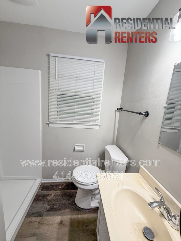 Foto del edificio - 5826 N 117th St