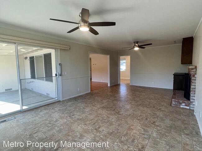 Building Photo - 3 br, 2 bath House - 1546 Calinoma Dr