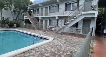 Building Photo - 23 NE 23rd Ave