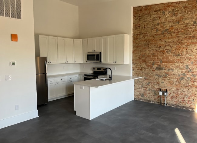 Photo - 145-151 E Main St Apartment