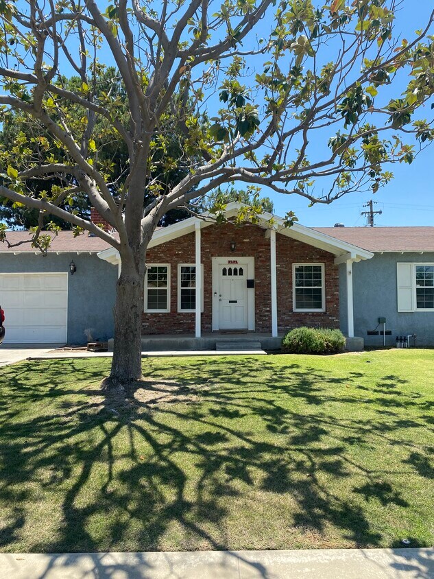 Foto principal - 2121 Westhaven Ave
