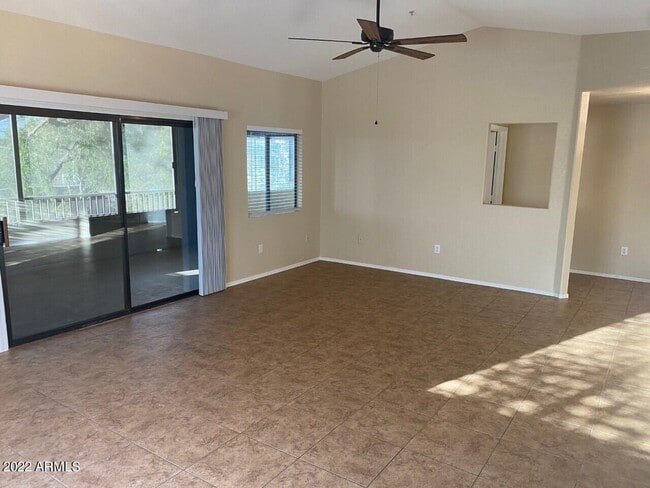 Foto del edificio - 15225 N 100th St