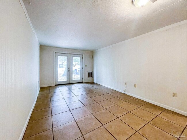Building Photo - 5771 Coronada Blvd