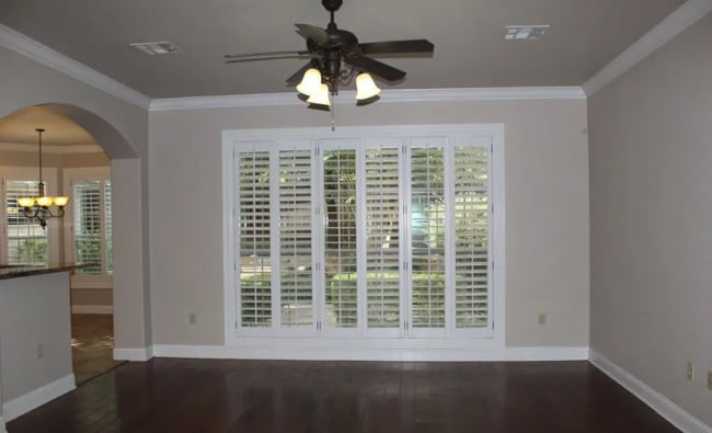 Building Photo - 3104 Sabine Cove