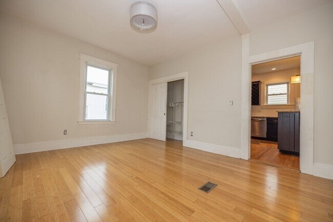 Foto del edificio - 341 Allston St