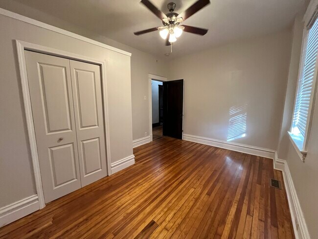 Foto del edificio - 2203 McCausland Ave