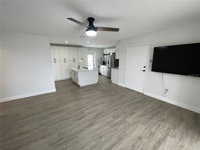 Foto del edificio - 151 N Orlando Ave