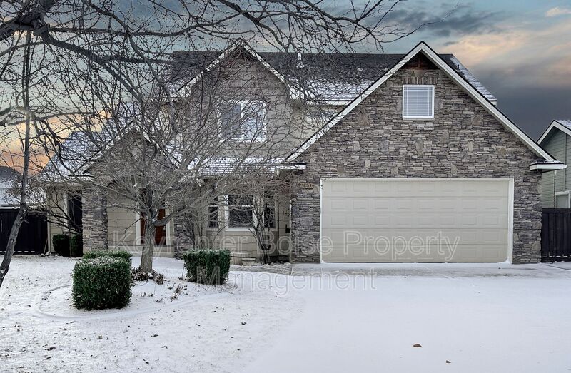 Primary Photo - 1861 W Sheep Hill Ct