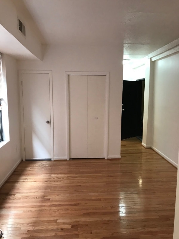 Building Photo - 1420 Chapin St NW