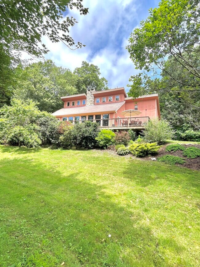 Building Photo - 67 Moodus Leesville Rd