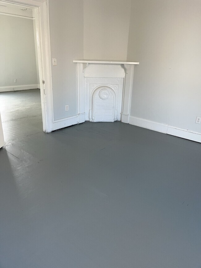 Foto del edificio - 2 Bedroom 1 bathroom