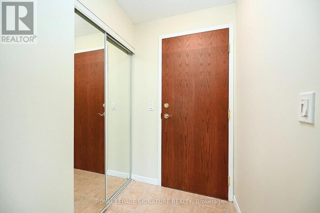 Building Photo - 2545 Erin Centre Blvd