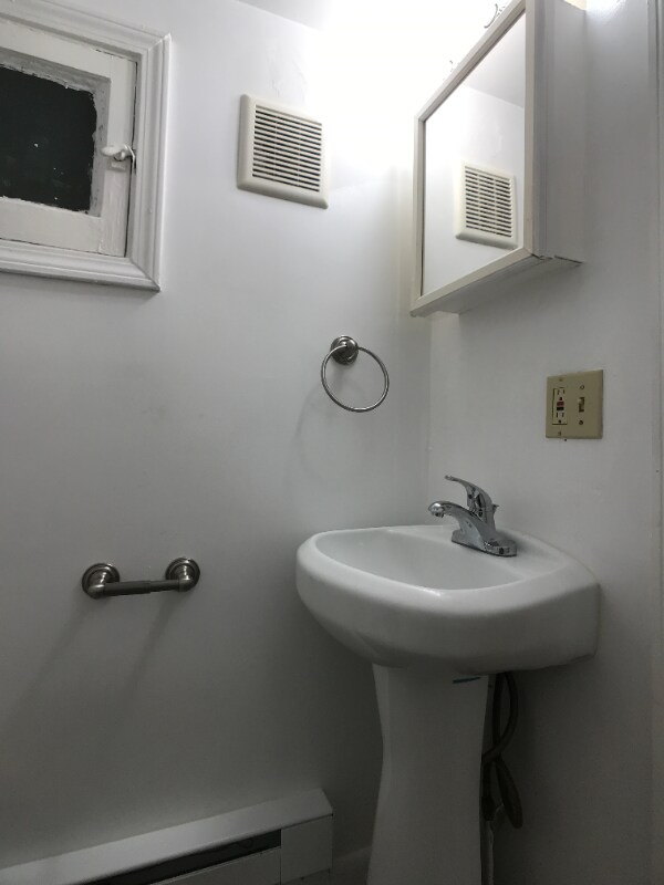 Building Photo - 1261 NY-7