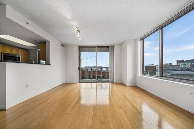 Foto del edificio - 2726 Gallows Rd